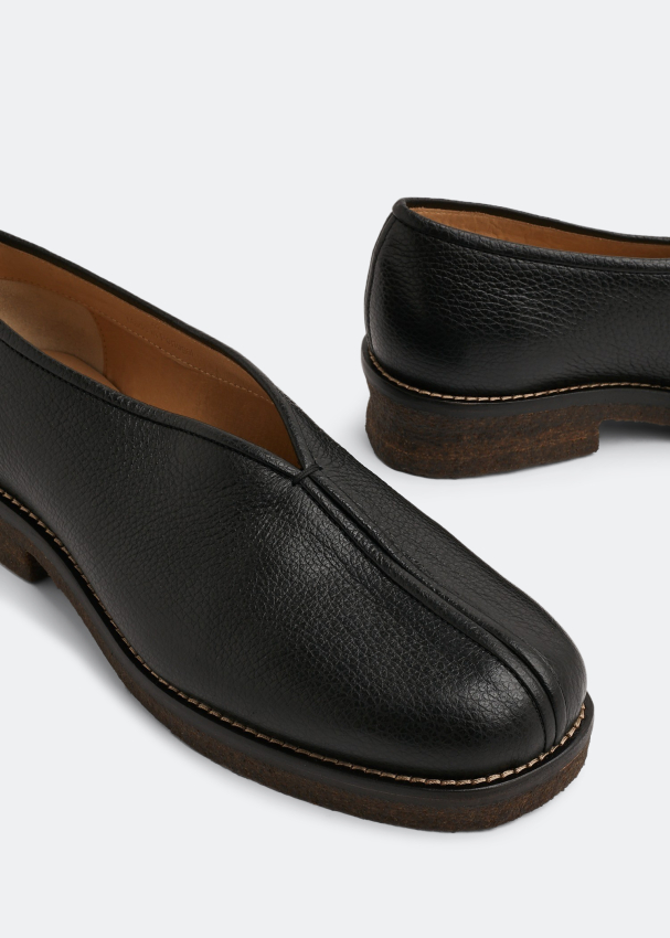 Lemaire Piped slippers for Men - Black in UAE | Level Shoes